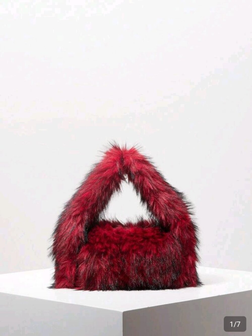 Cute plush faux-fur hand bag in red/black
